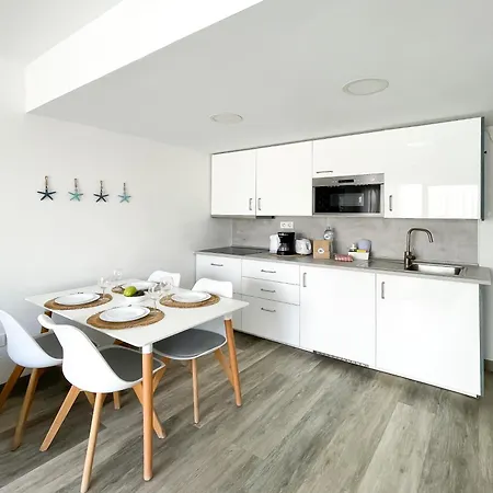 Poolside Paradise By Holidays Fuerteventura *